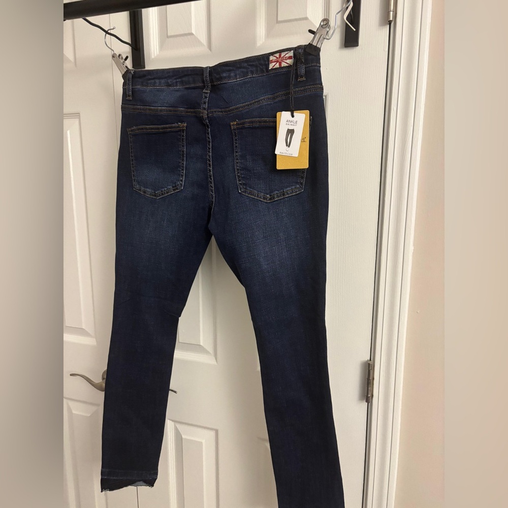 Machine Women's Distressed Dark Blue Skinny Jeans - Picture 2 of 9